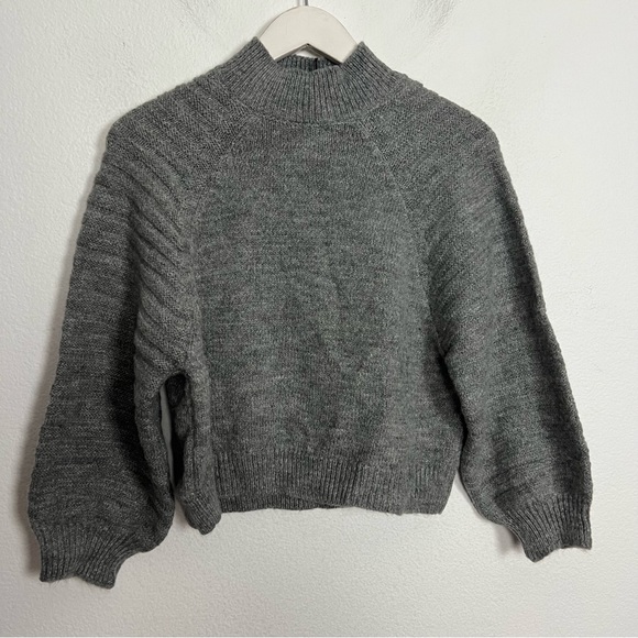 NWT Zara Gray Mock Neck Ribbed Long Sleeve Pullover Sweater Size Small - Picture 2 of 7